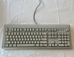 Apple Design Keyboard ADB - Picture 1 of 3