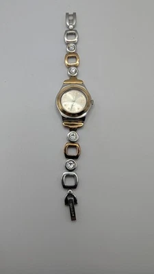 斯沃琪女士手表Lady Passion银色表盘双色钢制YSS234G — 第 1/4 张图片