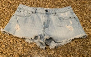 Forever 21 F21 Denim Jean Shorts Light Wash Distressed Size 26 Raw Hem - Picture 1 of 5