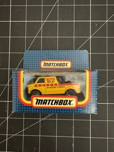 Vintage 1987 Matchbox Int'l MB-21 Auto Relay Tow Truck Yellow Diecast NIB - Picture 1 of 9