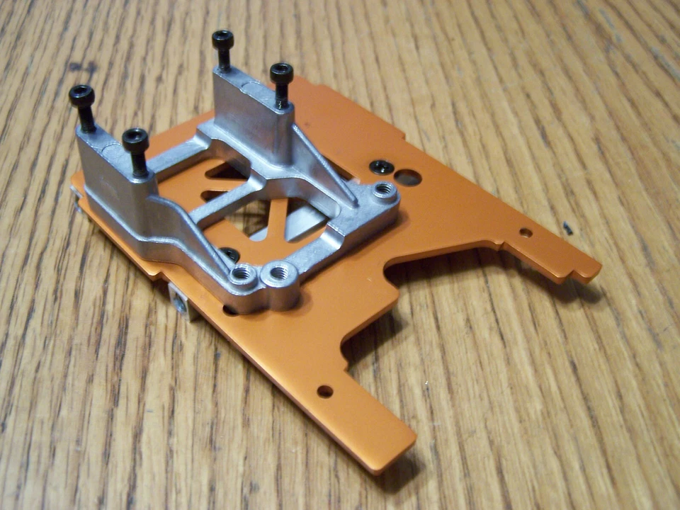 HPI Savage X 4.6 .28 Aluminum Nitro Engine Mount Orange Mounting Plate & Braces - Image 1 of 2