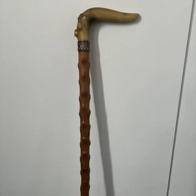 Canne ancienne en néflier et poignée en Corne  - Photo 1/4