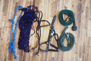 Horse Tack halters,lead rope lunge line, hesdstall,hay net - Picture 1 of 9
