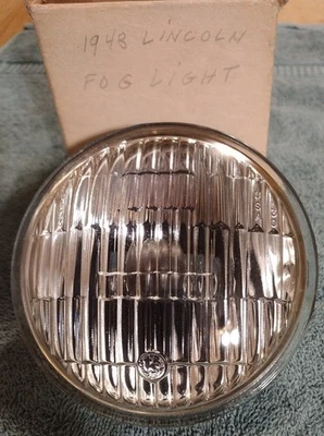 Lincoln Continental 1948 bombilla antiniebla EE. UU. Foto 1 de 2