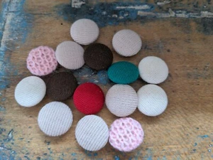 ♥Nr.S5a-Zauberhafte alte Stoffknöpfe bunt 15 St. DM 20 mm ♥ - Bild 1 von 2