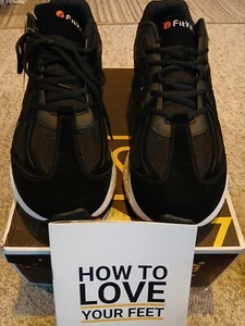 Men's Fitville Sneakers (New in box) - Picture 1 of 5
