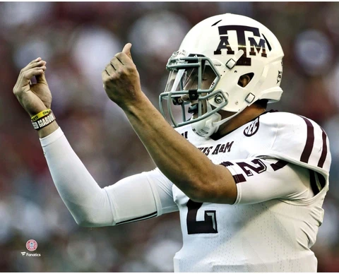 Johnny Manziel Texas A&M Unsigned Touchdown "Money" Celebration Photograph Cover