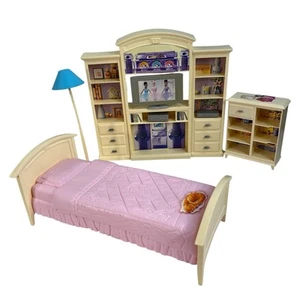 Vintage 02 BARBIE Accessories Furniture Lot Entertainment Center Dresser TV Bed - Picture 1 of 14