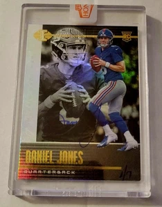 DANIEL JONES 2019 PANINI ILLUSIONS ROOKIE HONORS AUTO CARD #1/7! - Picture 1 of 1