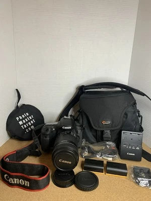 Canon EOS 60D Digital 18.0 MP SLR Camera 18-135mm Lens 2 Batteries, Charger And - Image 1 of 4