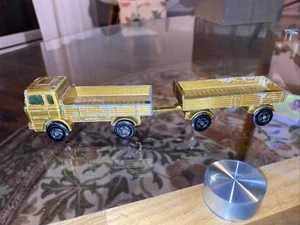 matchbox series No.1 Mercedes Truck & Mercedes Trailer Gold - Bild 1 von 7