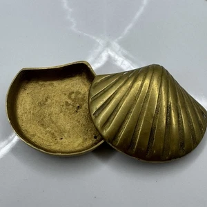 Vintage Brass Seashell Trinket Box with Felt Bottom MCM Coastal Decor - Picture 1 of 10