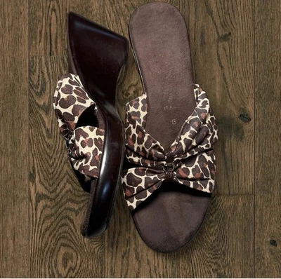 Sandalias de cuña vintage con lazo de leopardo - talla 6 Foto 1 de 4