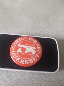 Castle Cornet Guernsey Vintage Badge - Picture 1 of 3