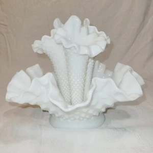Vintage Fenton Milk Glass Horn Vase Epergne Hobnail Ruffled 4 Pieces Excellent - Picture 1 of 7
