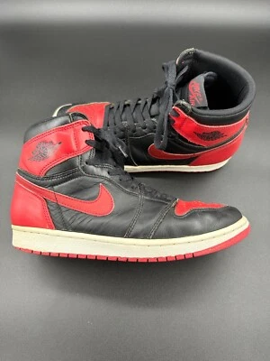 Air Jordan 1 Retro Size 9.5 1994/1995 Black Red Bred - Image 1 of 4