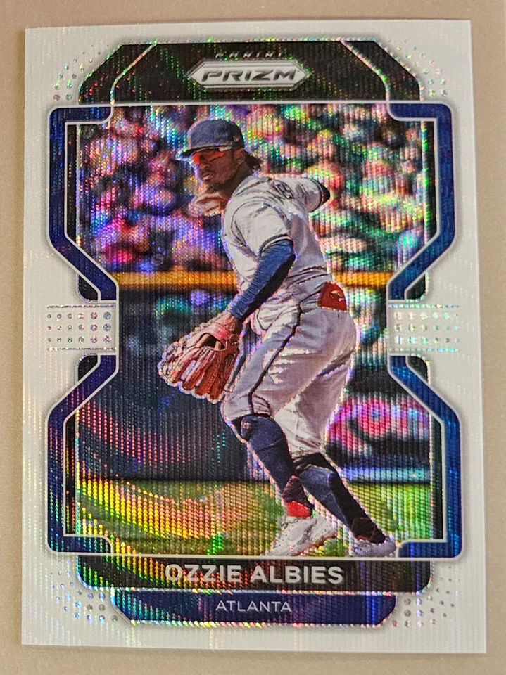 2022 Panini Prizm Ozzie Albies #19 White Wave Prizm Atlanta Braves - Image 1 of 1
