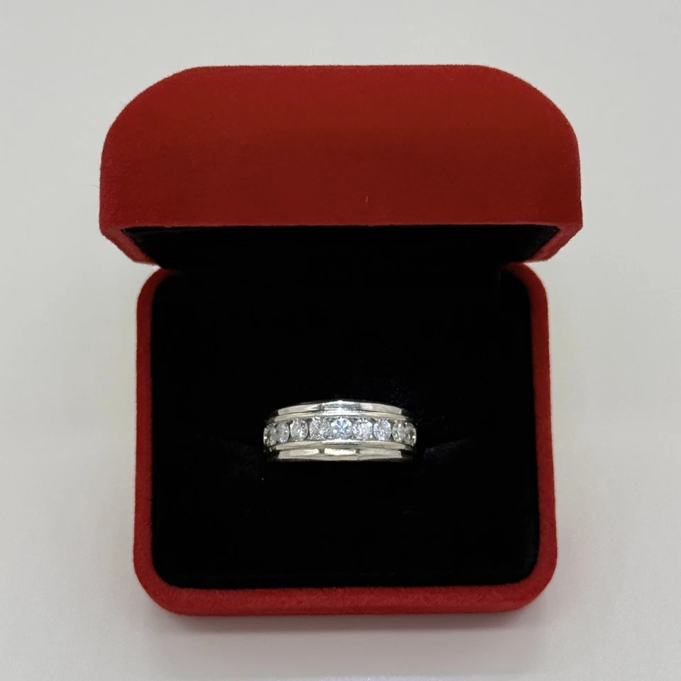 Anel de ouro branco 14K com pulseira de diamante 0,65 CT 6,2 g tamanho 8 – conjunto de canais unissex - Imagem 1 de 1