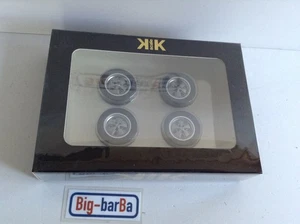 🔥Lot vintage🚗 KK SCALE WHEELS TYRE PORSCHE 1989 KKDCACC014 1/18🔥🍂 RARE 🍂☕ - Foto 1 di 3