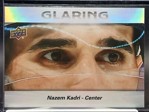 2023-24 Upper Deck Series 2 Nazem Kadri Glaring #GL-11 Calgary Flames - Bild 1 von 2
