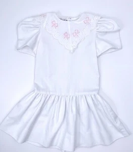 MALLEY & CO Vintage weißes Kleid fallende Taille große rosa Schleife Stickerei Kragen USA 6 - Bild 1 von 8