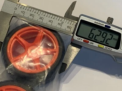 2 Räder für 1:10 RC Car Team Associated 5 SPOKE WHEEL/TIRE ORG ASC31469 (1231-5) - Bild 1 von 4