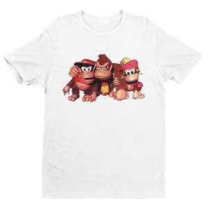 Camiseta DKC2 Cast Premium Unisex | Personajes Arte | Regalos para Él, Ella, Jugadores - Imagen 1 de 7