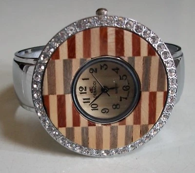 WOMEN'S SILVER FINISH WOOD/RHINESTONE BANGLE FASHION WRIST CASUAL WATCH - Image 1 of 3