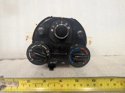 Unidad de control de temperatura aire acondicionado calor Nissan Versa Note SV 2015 pn 275139kk0a Foto 1 de 4