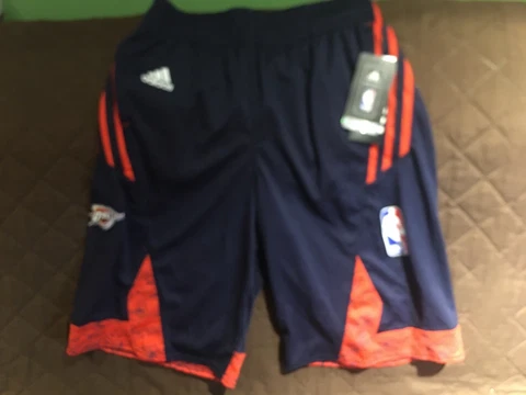 OKLAHOMA CITY THUNDER ADIDAS NBA BASKETBALL 2011 SHORTS YOUTH MED  10-12  OKC Cover