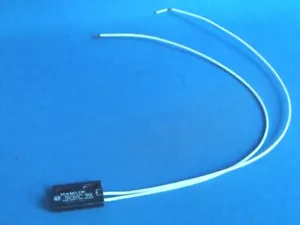 Hamlin 59135-020 Interruttore magnetico 240VAC .5A (nuovo) - Foto 1 di 3
