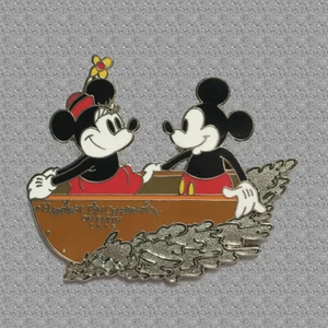 Happiest Pin Celebration On Earth Mickey & Minnie Go Sailing - DISNEY LE 750 - Picture 1 of 3