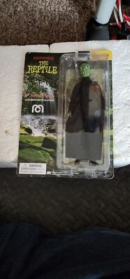 Figura de acción MEGO Monsters The Reptile 8" Hammer Films (2021) Horror Wave 13 Foto 1 de 2