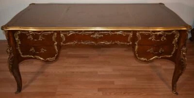 Antiguo escritorio francés Luis XV de nogal y cuero de la década de 1880 escritorio de oficina Foto 1 de 4