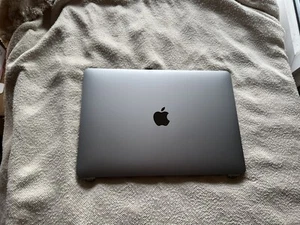 MacBook Pro A2338 LCD LED Retina Display Spacegrau Defekt - Bild 1 von 4