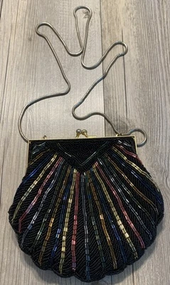 Lyrella Women’s Kiss Clasp Clamshell Clutch Purse Handmade Vintage - Image 1 of 4