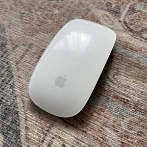๐ Apple Magic Mouse 2 Wireless Mouse - Silver (MLA02LL/A) ๐ - Picture 1 of 2
