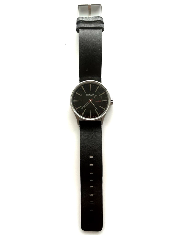 Reloj Nixon The Sentry de acero inoxidable Foto 1 de 4