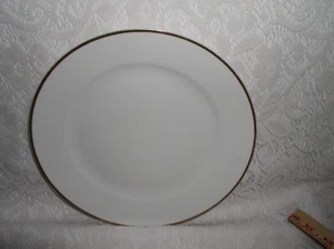 Plato de Cena Noritake M Hecho en Japón Blanco con Borde Dorado 10" - Imagen 1 de 3