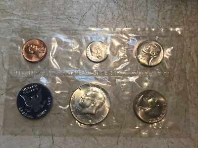 1965 1St YEAR Mint Set  Brilliant Uncirculated Coins  40% Silver 50C JFK - Image 1 of 3
