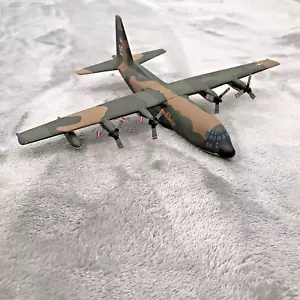 Corgi C-130 Hercules 69-569 USAF ST Vietnam NO STAND OR LANDING GEAR READ DESCRI - Picture 1 of 9