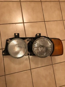 1993 BMW E34 525i 535i 540i M5 HEADLIGHT ASSEMBLY WITH TURN SIGNAL LIGHT LEFT - Picture 1 of 11