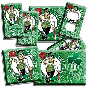 BOSTON CELTICS VERDE SANGUINAMENTO SQUADRA DI BASKET INTERRUTTORE LUCE PRESA PIASTRE DA PARETE DECORAZIONE - Foto 1 di 30