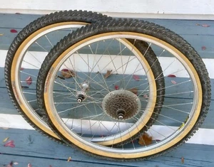 Shimano XTR Wheelset M900 Hubs Mavic 230 SBP Rims Vintage Wheels Panaracer Smoke - Picture 1 of 14