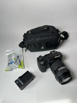 Cámara Olympus E-300 8MP EV, con cargador 14-45 mm 1:3,5-5,6 40-150 mm PLUS Foto 1 de 4