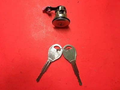 2000-2004 NISSAN XTERRA DRIVER FL DOOR LOCK CYLINDER W/ 2 KEYS USED OEM!  - Image 1 of 2