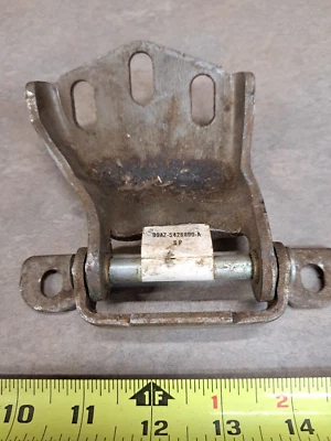NOS 1979 Lincoln Continental Rear Door Upper Hinge, RH D9AZ5426800-A - Image 1 of 3