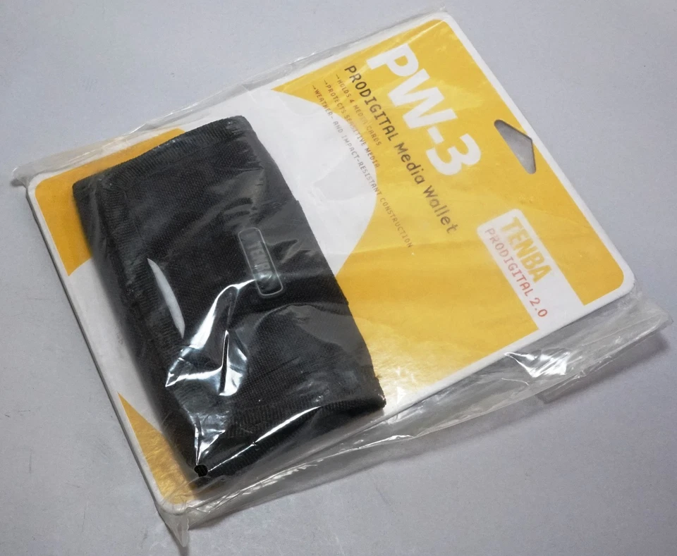 Tenba PW-3 Pro Digital Media Wallet for 4 CF CFast Cards - Image 1 of 1