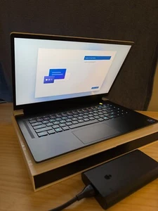 ALIENWARE X15 R1 I RTX 3070 I i7 11800H I 32gb ram I 2TB SSD I WHITE - Picture 1 of 8