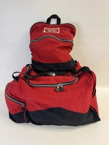 Vintage Marlboro Red Convertible Backpack / Duffle Bag Hide Straps Unlimited 90s - Bild 1 von 18